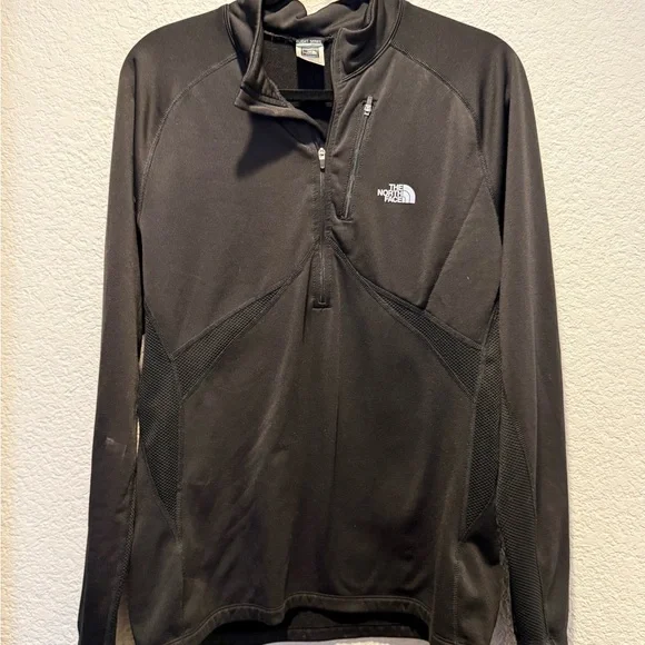 The North Face Black Half-Zip Performance Pullover - Picture 4 of 6